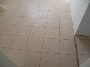 укладка керамической плитки на пол
